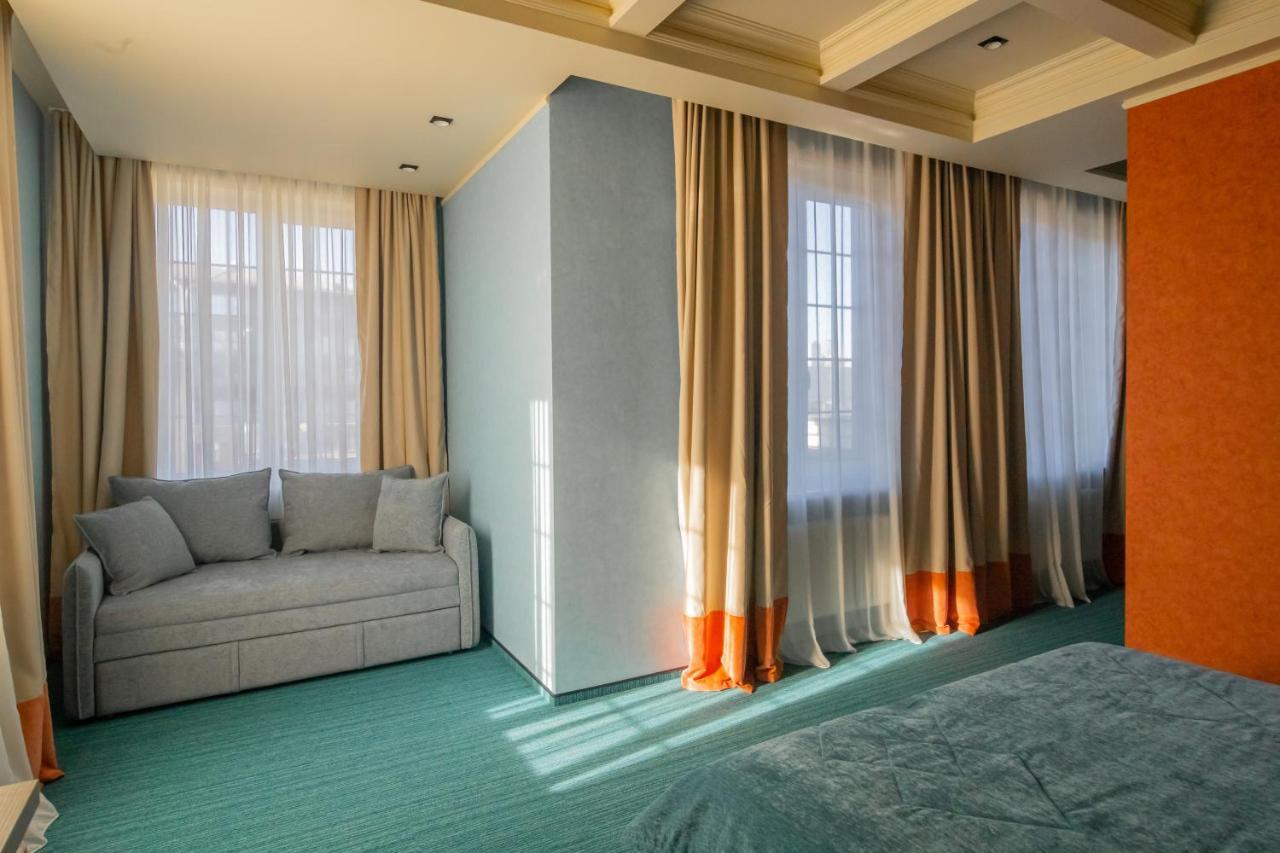 Old Bridge Hotel Dnipro Luaran gambar